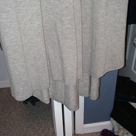 Lularoe Carly - Picture 3 of 3